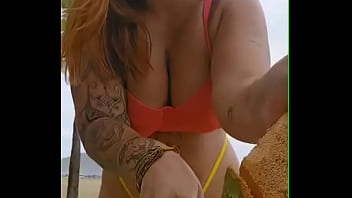 Eu arrumando desculpa só pra mostrar meu bucetão