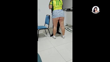 Deixei meu amigo dotado em nossa esperando para recepcionar minha mulher no dia das bruxas de surpresa
