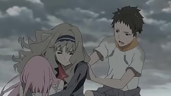 Bébé dans la machine