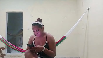 Muchacha Doméstica Folla Con El Joven thumbnail