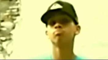 Menorzin dando aquela dançada monstra ao som do prison