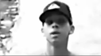 Menorzin dando aquela dançada monstra ao som do prison