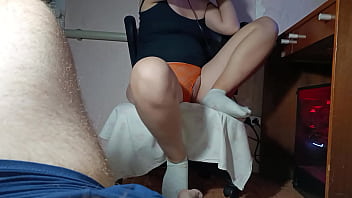 My observation and masturbation ended with me cumming in my stepmother's panties