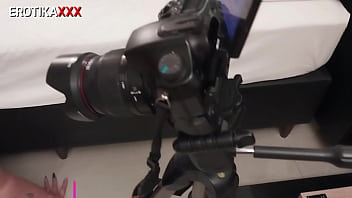 Nonton Dessa Hot - Oral Total - Erotikaxxx - Por Tr&aacute;s Das C&acirc;meras thumbnail