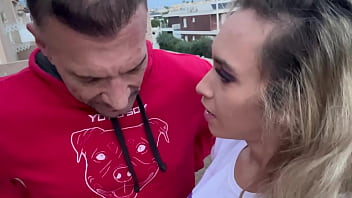 I fuck a technician who comes to my house i swallow his whole cock and he cums in my pussy I fuck a technician who comes to my house i swallow his whole cock and he cums in my pussy