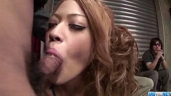 Rinka kanzaki makes magic with her watm lips