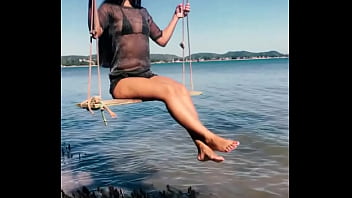 Tropical vibes and swing fun by the beach aquí tienes los hashtags juntos para que puedas copiarlos fá