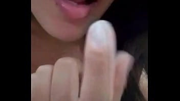 Sozinha em casa usando meus brinquedos