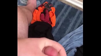 Cumming Hard thumbnail