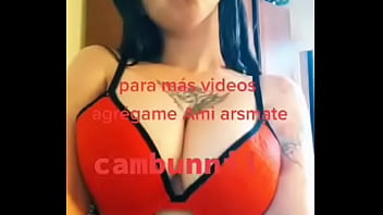 Una conejita caliente solo para su deleite