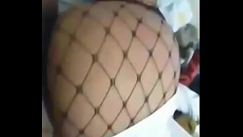 Gostosa mostrando o rabetão