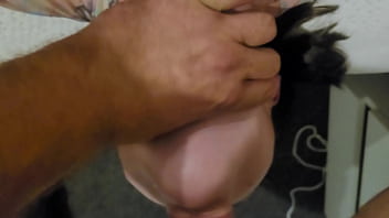 Big dildi in her pussy make her full of orgasm she love to be masturbate