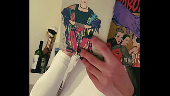 Girlfriend forgot wearing bra during a party