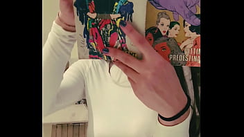 Girlfriend forgot wearing bra during a party