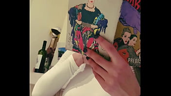 Girlfriend forgot wearing bra during a party