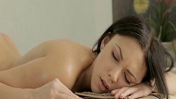 Fuckingmassage from masseuse for classy euro cutie