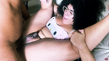 Chamei Amigo Para Me Ajuda A Limpar A Casa Paguei Usando Meu Cu thumbnail