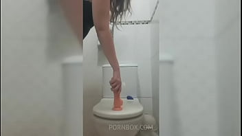 Big ass solo girl fucking a big dildo in a big pussy until she gets orgasm and squirts in the bathroom