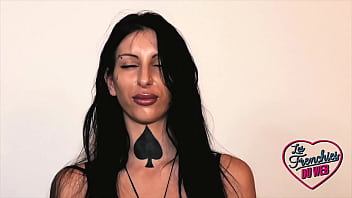 Analeya professionnelle du sexe veut une baise hard