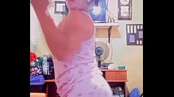 Favelada bem gostosinha com fantasia