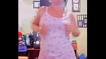 Favelada bem gostosinha com fantasia