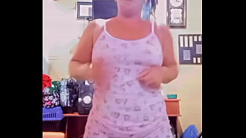 Favelada bem gostosinha com fantasia