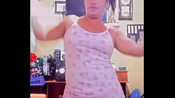 Favelada bem gostosinha com fantasia