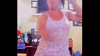 Favelada bem gostosinha com fantasia