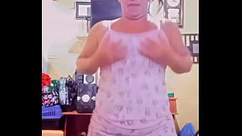 Favelada bem gostosinha com fantasia