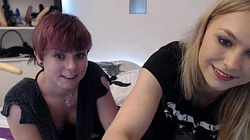 Young playfull girls Young playfull girls