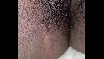 Novinha evangélica mostrando seus peitos enorme e sua buceta gostosa