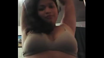 Tatiana la de senos grandes