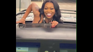 Squirting all over memphis & fucking