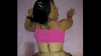 Policía mañanero anal