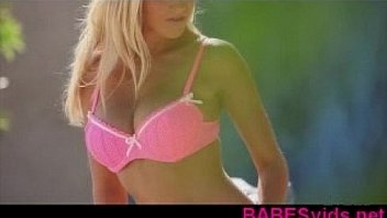 Amateur porn with a hot real beauty