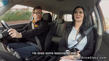 Pierced pussy milf examiner bangs in car