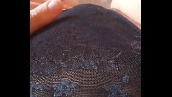 Gretala incinta e col perizoma trasparente