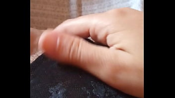 Gretala incinta e col perizoma trasparente