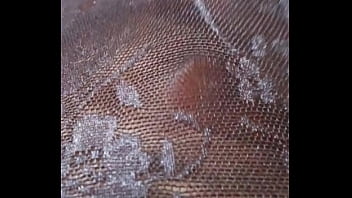 Gretala incinta e col perizoma trasparente