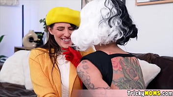 Weird milf using her strapon on her bf