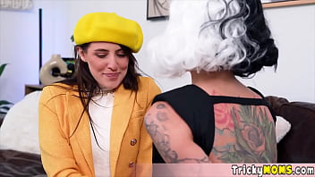 Weird milf using her strapon on her bf