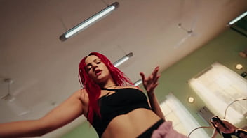 Tú gata quiere maki