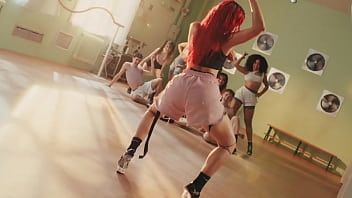 Tú gata quiere maki