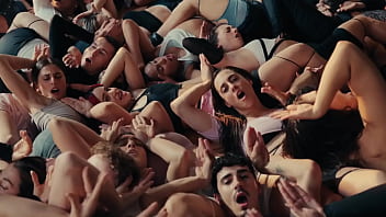 Tú gata quiere maki