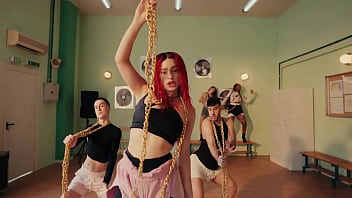 Tú gata quiere maki