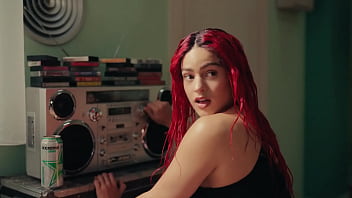 Tú gata quiere maki