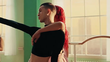 Tú gata quiere maki