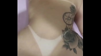 Loira casada do peitão sentando gostoso e dando o cuzinho enchi de leite