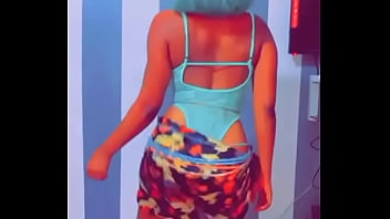 Tu va aimer me voir montrer mon jolie cul