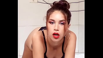 Novinha sensual de quatro